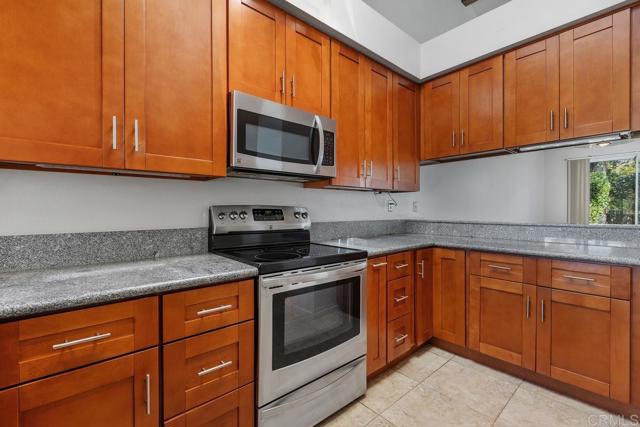 Detail Gallery Image 13 of 38 For 4849 Flying  Cloud Way, Carlsbad,  CA 92008 - 2 Beds | 2 Baths