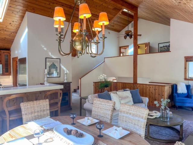 442 Corral De Tierra Road, Salinas CA: https://media.crmls.org/mediaz/2924ce3c-005e-41d6-8aa7-017197b46e0a.jpg