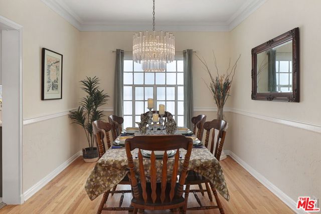 920 S Serrano Avenue, Los Angeles CA: https://media.crmls.org/mediaz/2924d2b9-c3d6-47cf-9b1e-f327a811af8c.jpg