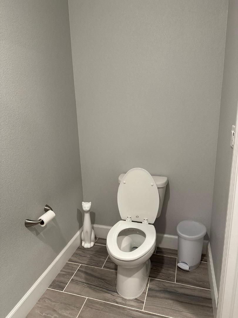 https://media.crmls.org/mediaz/29253896-0a5d-43af-afbd-d0086127a4e1.jpg?preset=X-Large