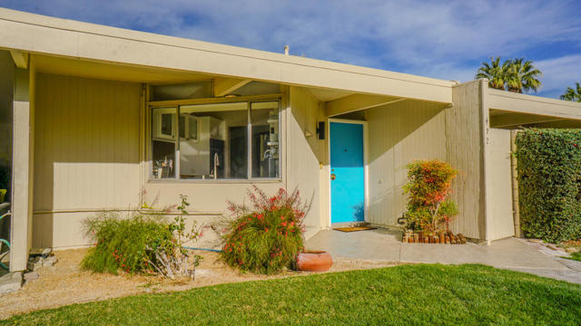 472 Sandpiper Street, Palm Desert CA: https://media.crmls.org/mediaz/29262f94-6d01-407d-99dd-45e3687717f0.jpg
