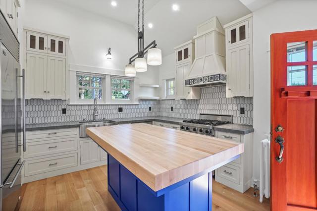 385 Miramar Drive, Half Moon Bay CA: https://media.crmls.org/mediaz/2926d93c-253a-485e-bfa5-4513c996c8db.jpg