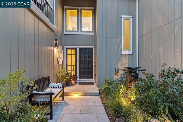 5 Doral Dr, Moraga CA: https://media.crmls.org/mediaz/29273c29-0406-456e-af9e-21d9fc492600.jpg