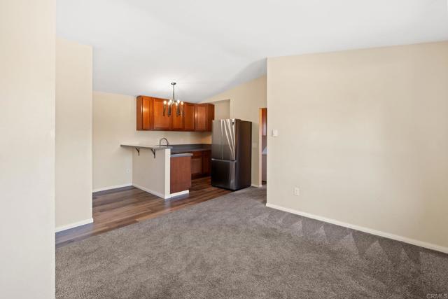 1565 Chestnut Avenue, Carlsbad CA: https://media.crmls.org/mediaz/29280cb3-4322-4e85-a4f7-857a6fe2d024.jpg