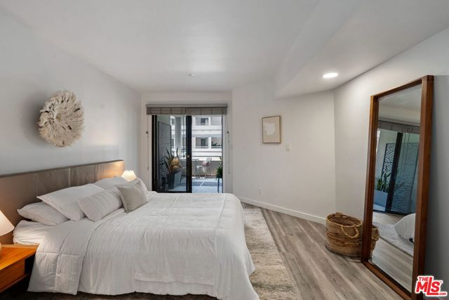 140 Ocean Park Boulevard, Santa Monica CA: https://media.crmls.org/mediaz/29293ccd-a509-498a-ac24-5a5a2910949c.jpg