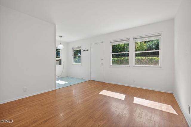 1211 Cruzero Street, Ojai CA: https://media.crmls.org/mediaz/292a04a3-a181-44de-a8df-c8221b40cbb2.jpg