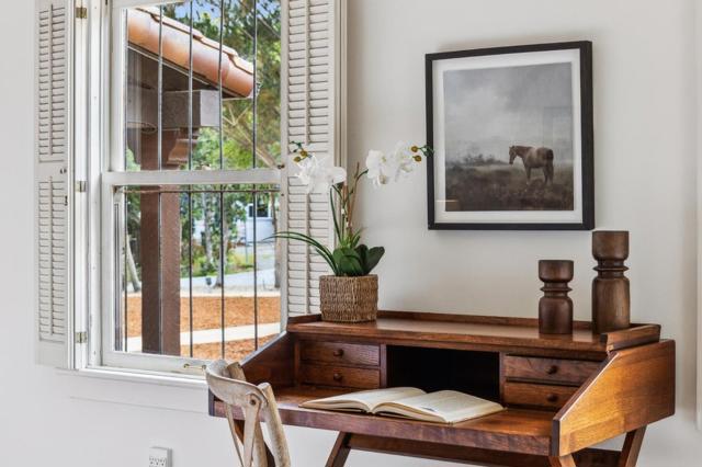 401 San Bernabe Drive, Monterey CA: https://media.crmls.org/mediaz/292a3a4f-905e-4b3e-8152-4ffc93c8139a.jpg
