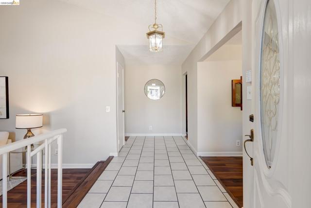 Image 4 of 47 For 2651 Tamalpais Dr