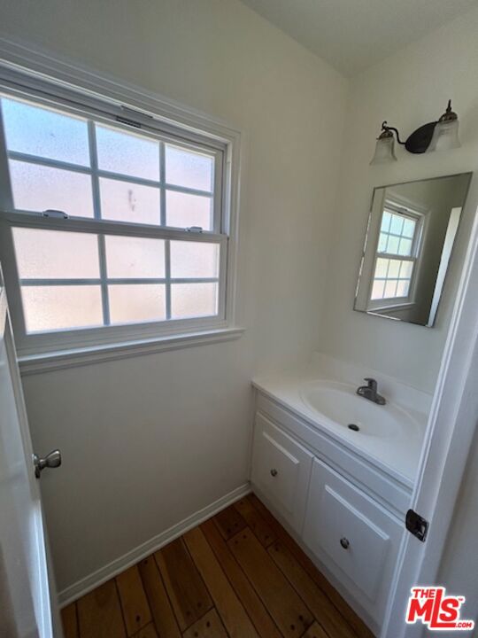 12825 Waddell Street, Valley Village CA: https://media.crmls.org/mediaz/292b8110-ab19-4010-8361-2d01a15de137.jpg