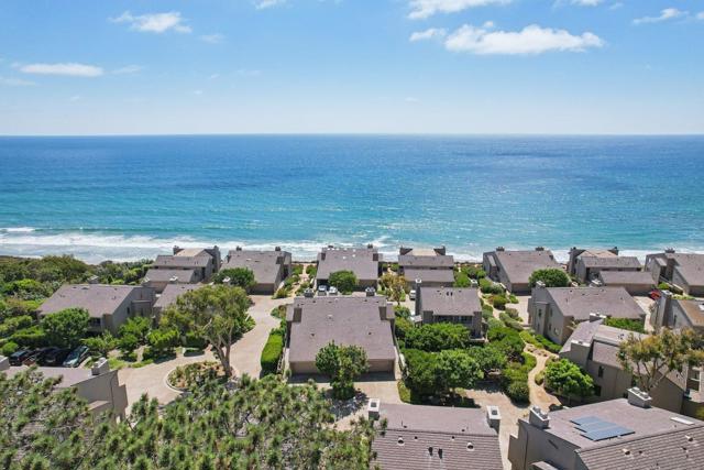 119 Spinnaker Ct, Del Mar CA: https://media.crmls.org/mediaz/292cd114-944a-4e7d-90c8-48c157b65577.jpg
