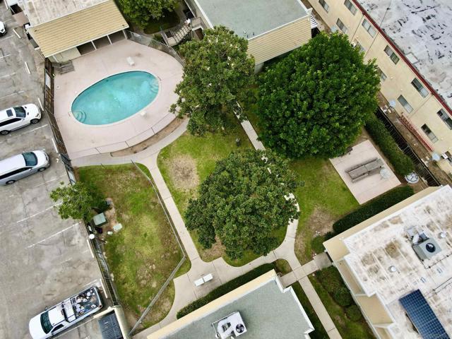 166 N 1st st, El Cajon CA: https://media.crmls.org/mediaz/292d2847-0951-41a5-b706-cf8c7c940cf7.jpg