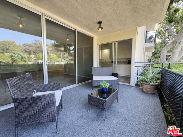 Drew Fenton | 289 S Barrington Avenue Los Angeles CA | MLS: 7450372 Drew Fenton | 289 S Barrington Avenue Los Angeles CA | MLS: 7450372