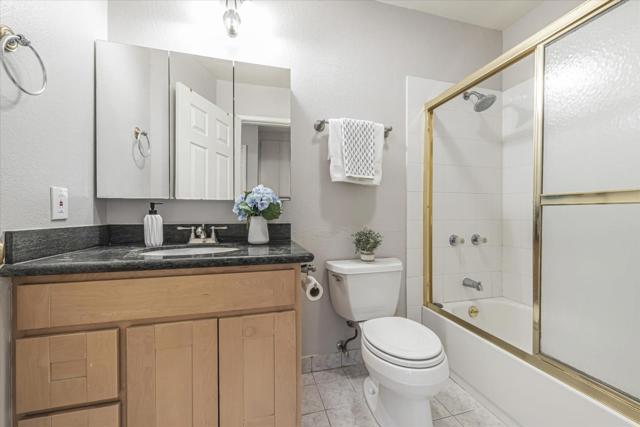 Image 32 of 47 For 388 Union Avenue B