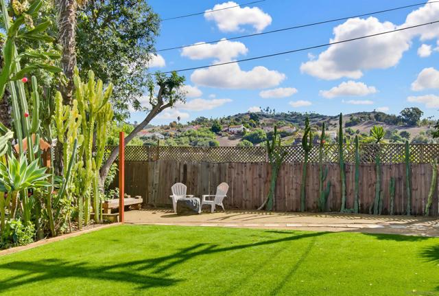 3558 Siembre St, Bonita CA: https://media.crmls.org/mediaz/292fbb04-9cb7-4e50-939c-9ba2efd6e82c.jpg