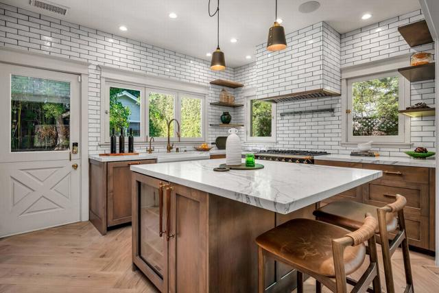 1403 N Orange Grove Avenue, West Hollywood CA: https://media.crmls.org/mediaz/292fd411-6e9a-435a-917b-91eb4d9f2eea.jpg