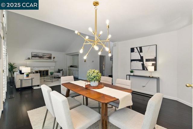 3094 Deer Meadow, Danville CA: https://media.crmls.org/mediaz/29305510-3880-42b8-a6ec-109639e7791a.jpg