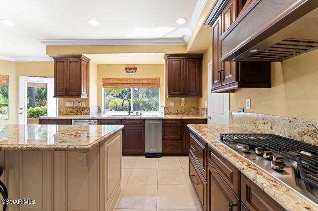 64 Highland Road, Simi Valley CA: https://media.crmls.org/mediaz/2931c2c2-f24c-467f-b24a-c455f5c36a7c.jpg