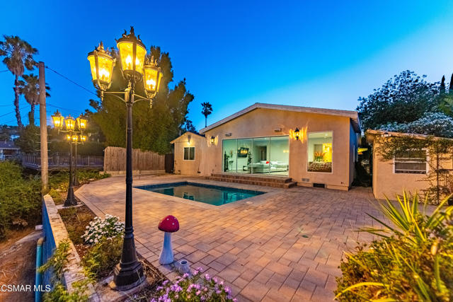 4148 Camino De La Cumbre, Sherman Oaks CA: https://media.crmls.org/mediaz/2931efa8-3c36-43e2-8051-a201845f9670.jpg