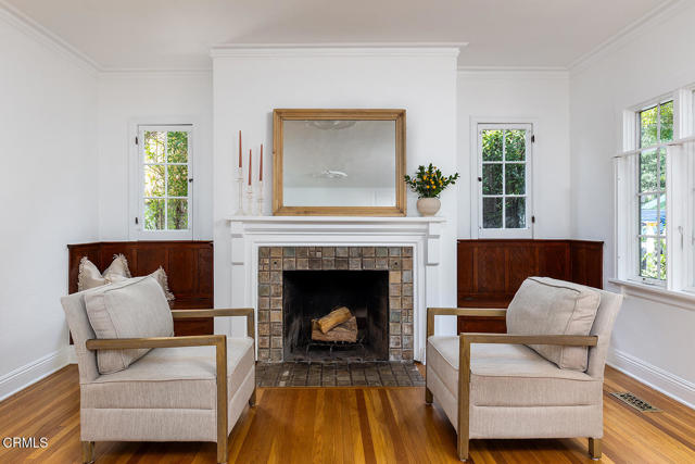 1159 N Chester Avenue, Pasadena CA: https://media.crmls.org/mediaz/29320548-bdbc-4e18-8c11-617eed47f1d0.jpg