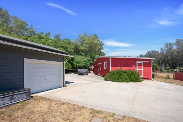 2165 Cox Road, Aptos CA: https://media.crmls.org/mediaz/293292ce-7488-4f68-be15-70da93f66d52.jpg