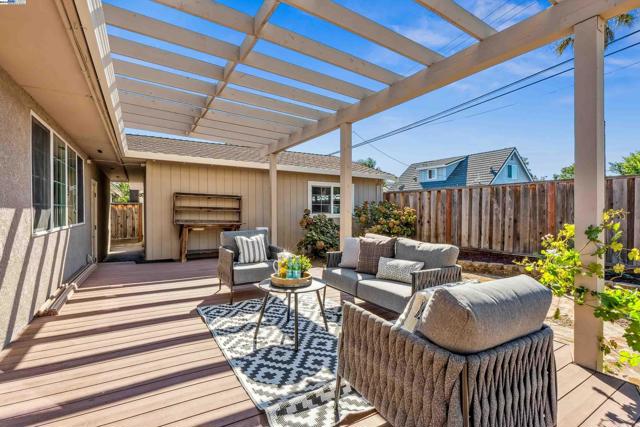 Image 34 of 58 For 38011 Temple Way