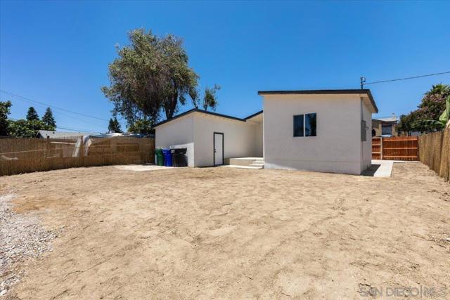 Image 14 of 23 For 3867 Teak St