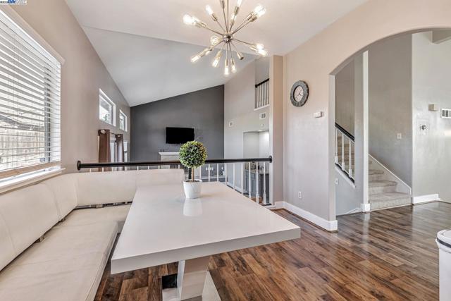 639 Eaker Ct, Antioch CA: https://media.crmls.org/mediaz/29337e13-ef94-49e6-af0a-7e3bebdc7db1.jpg