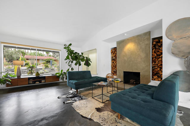 71520 Gardess Road, Rancho Mirage CA: https://media.crmls.org/mediaz/293384c5-36d5-4993-b69d-8cd158e7a833.jpg