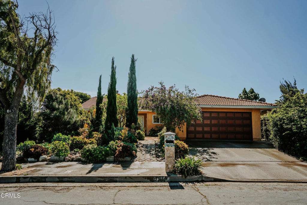 https://media.crmls.org/mediaz/2933d484-f334-4b45-8a29-96a63015ffa9.jpg?preset=X-Large