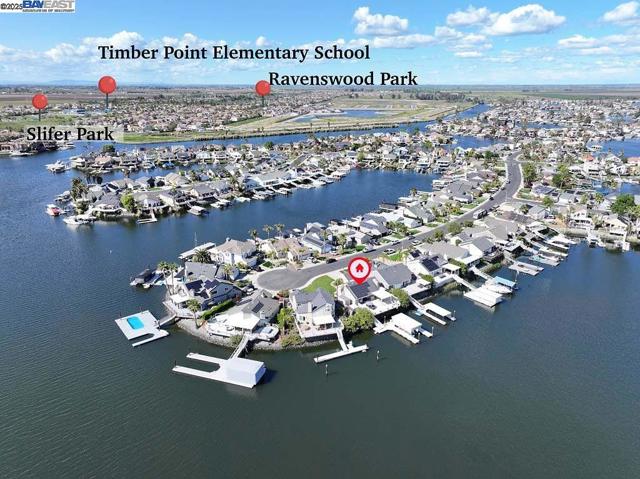 1864 Dune Point Way, Discovery Bay CA: https://media.crmls.org/mediaz/29340bb6-5cf4-4ab1-a20c-8f39e65f4abb.jpg