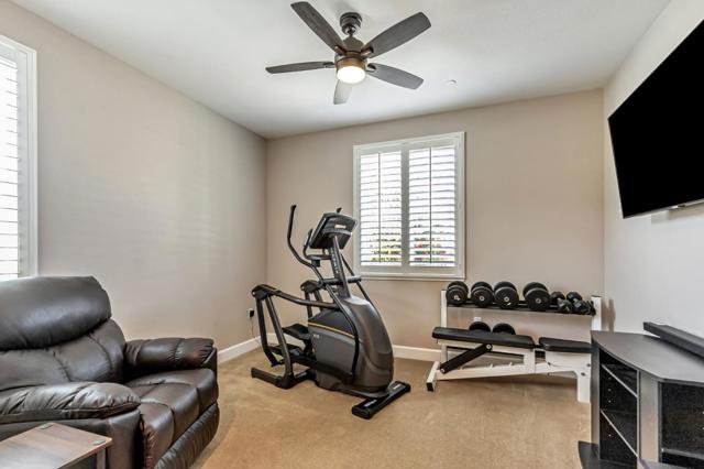 1798 Rosemary Drive, Gilroy CA: https://media.crmls.org/mediaz/29349843-fd5a-4787-bee3-ee26e05c84ca.jpg
