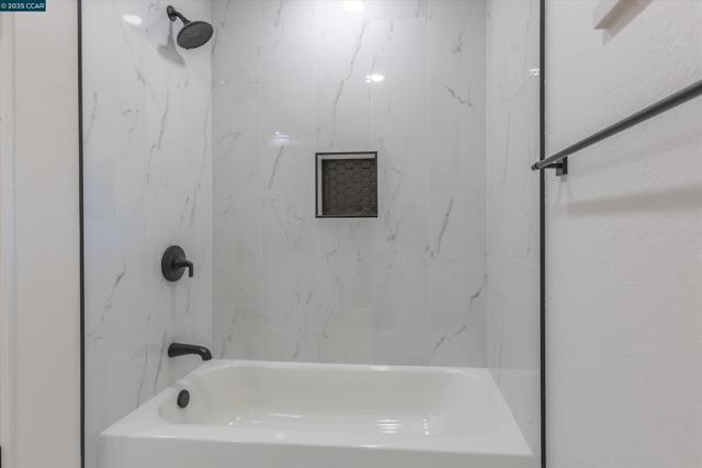 1821 S Main St, Walnut Creek CA: https://media.crmls.org/mediaz/29349cbd-5af6-4297-9828-cbb7cbebdd45.jpg