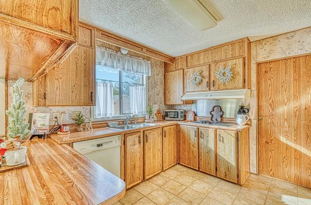 1051 San Miguel Cyn Road, Royal Oaks CA: https://media.crmls.org/mediaz/293565bc-7aaf-4acd-886c-adaaba904ae5.jpg