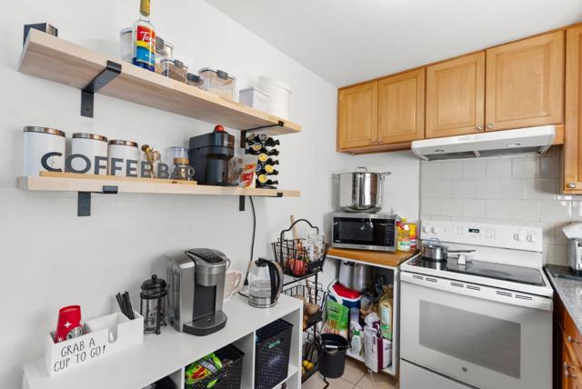 470 Willow Avenue, Half Moon Bay CA: https://media.crmls.org/mediaz/293593d1-ce30-4d75-a9b5-e99dc3ea2414.jpg
