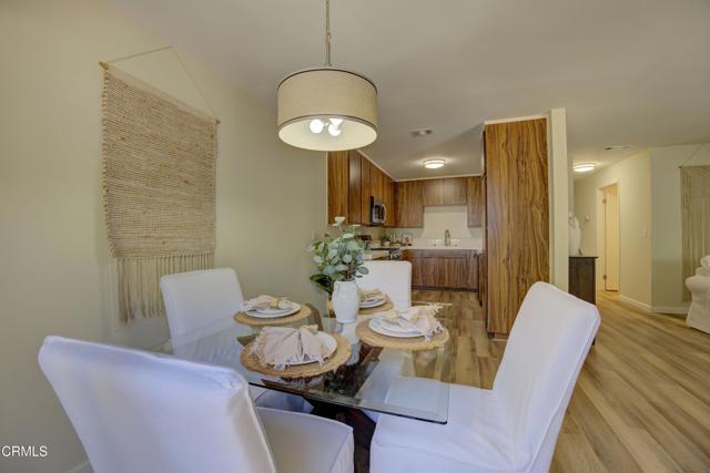 644 Orwell Lane, Ventura CA: https://media.crmls.org/mediaz/293646ec-ac1c-41a8-aa99-53914c2b1a7b.jpg