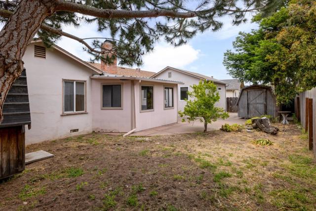 242 Littleness Avenue, Monterey CA: https://media.crmls.org/mediaz/29364abe-cb60-493e-9958-756ce74a39b6.jpg