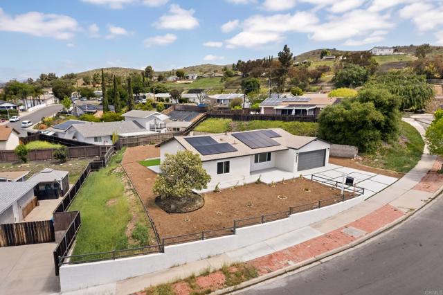 10107 Strathmore Drive, Santee CA: https://media.crmls.org/mediaz/2936b14c-71c0-487a-8957-ab6e486e2500.jpg