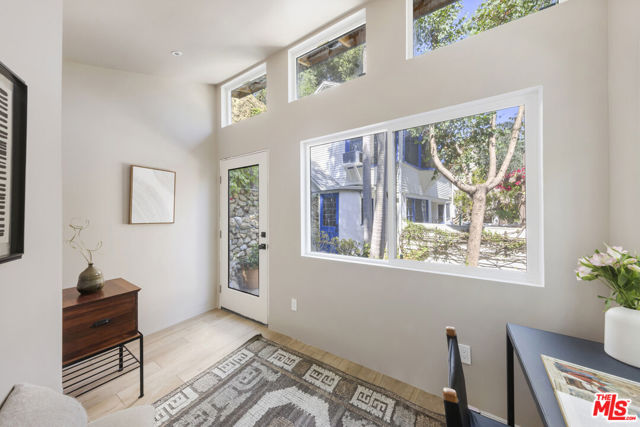 10411 Quito Lane, Los Angeles CA: https://media.crmls.org/mediaz/29372546-0f7a-41ac-9c2b-08a8de09da18.jpg