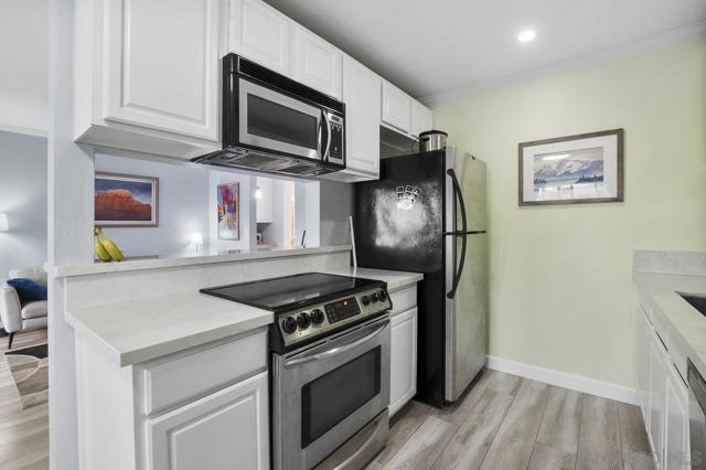 1464 Essex St, San Diego CA: https://media.crmls.org/mediaz/29372c47-1b41-463a-8d91-9cf1c5cda08f.jpg