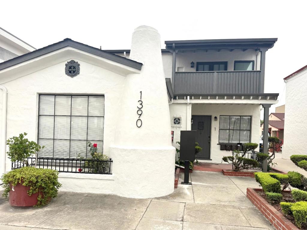 1390 E Santa Clara Street