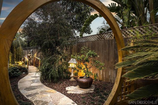 1059 Hymettus Ave, Encinitas CA: https://media.crmls.org/mediaz/2939791b-3cbd-47ad-8a09-70ea43487c00.jpg
