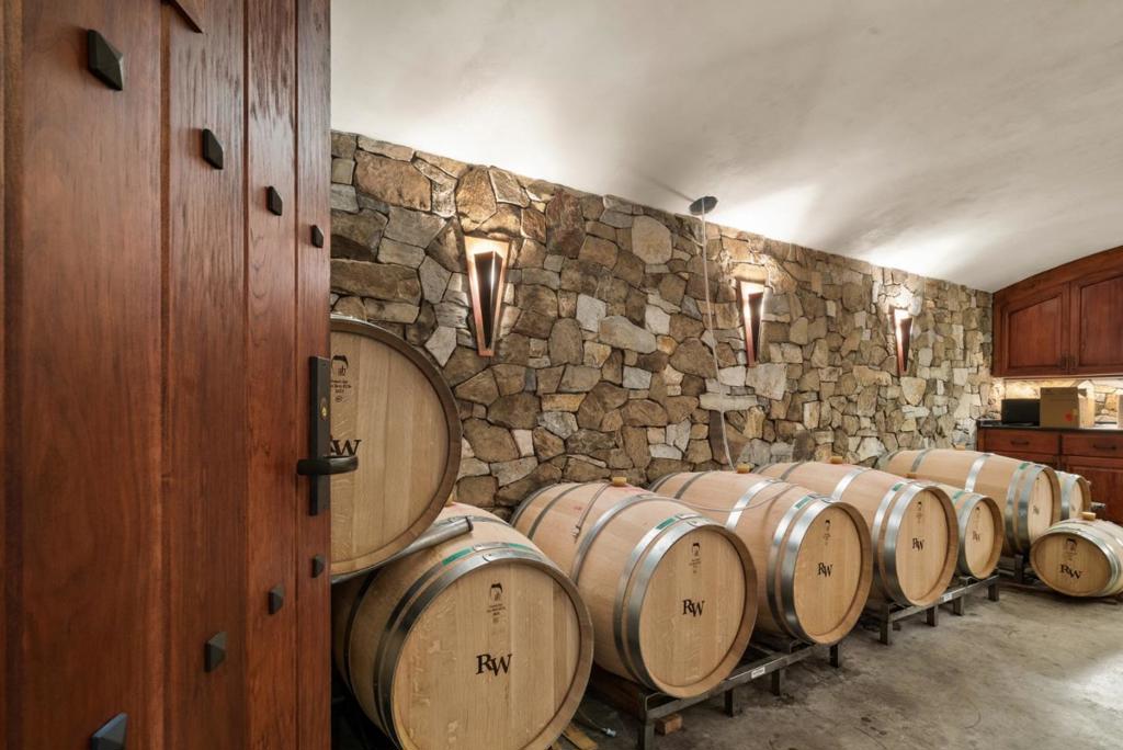 29398A15 0715 46E2 A1D6 43753Df047E2 15060 Montebello Road, Cupertino, Ca 95014 &Lt;Span Style='BackgroundColor:transparent;Padding:0Px;'&Gt; &Lt;Small&Gt; &Lt;I&Gt; &Lt;/I&Gt; &Lt;/Small&Gt;&Lt;/Span&Gt;