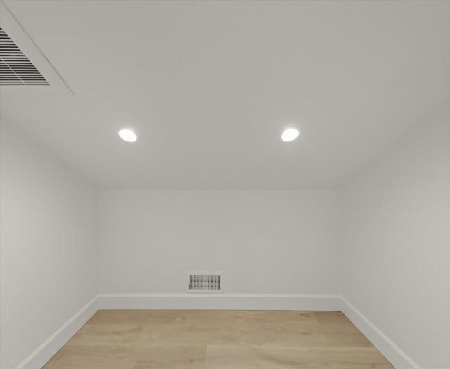 272 Clay Street, Monterey CA: https://media.crmls.org/mediaz/2939dc39-9c76-482b-961d-c8b5b4870557.jpg