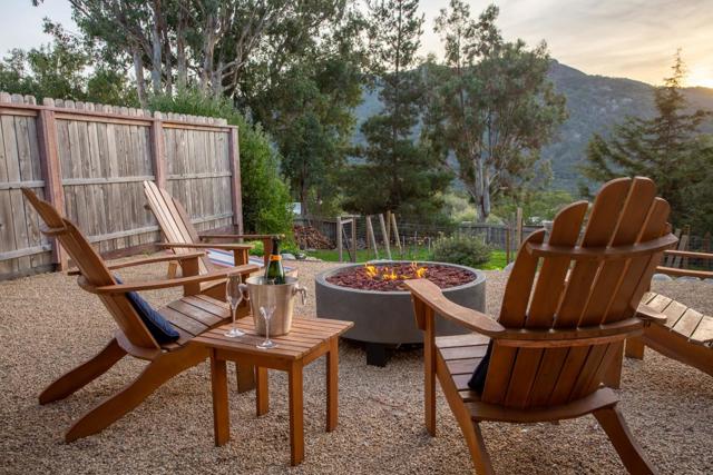 233 Country Club Drive, Carmel Valley CA: https://media.crmls.org/mediaz/293a125f-0e31-4570-ae97-a246ae237c32.jpg