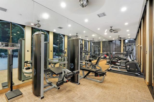 1001 Genter St, La Jolla CA: https://media.crmls.org/mediaz/293a851c-0304-4264-a822-2b42adba039c.jpg
