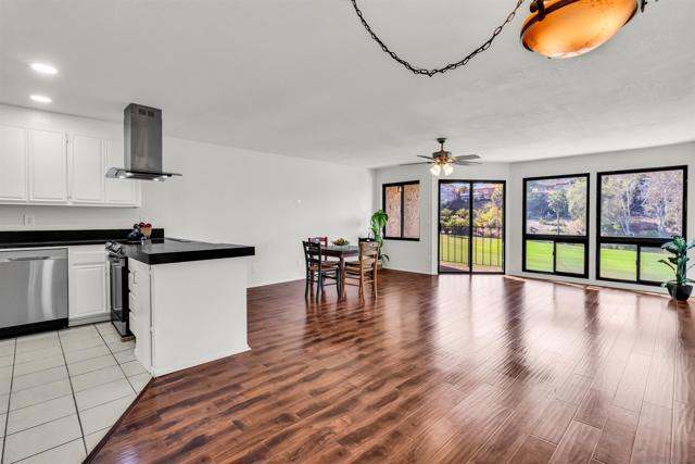2507 Navarra Dr, Carlsbad CA: https://media.crmls.org/mediaz/293aa118-22cb-45af-91e5-e9a9ad78febf.jpg