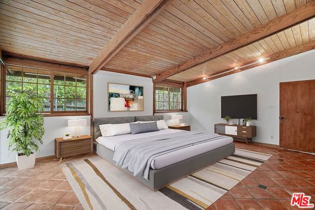 Drew Fenton | 800 Bramble Way Los Angeles CA | MLS: 7446523 Drew Fenton | 800 Bramble Way Los Angeles CA | MLS: 7446523