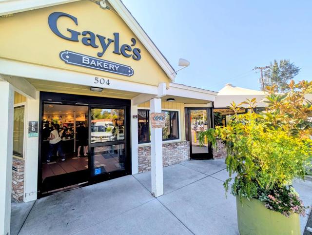 319 McCormick Avenue, Capitola CA: https://media.crmls.org/mediaz/293b80b8-c794-4780-8b66-791a481f04de.jpg