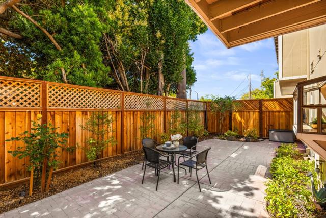 1993 Plymouth Street, Mountain View CA: https://media.crmls.org/mediaz/293c1c3f-afcb-4e95-910c-191331b37176.jpg