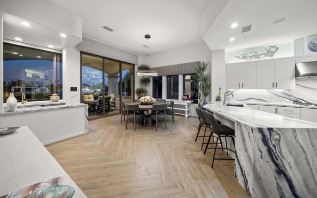 76357 Via Chianti, Indian Wells CA: https://media.crmls.org/mediaz/293c48a5-e1ae-43dd-957a-1dd3e4d28eb8.jpg